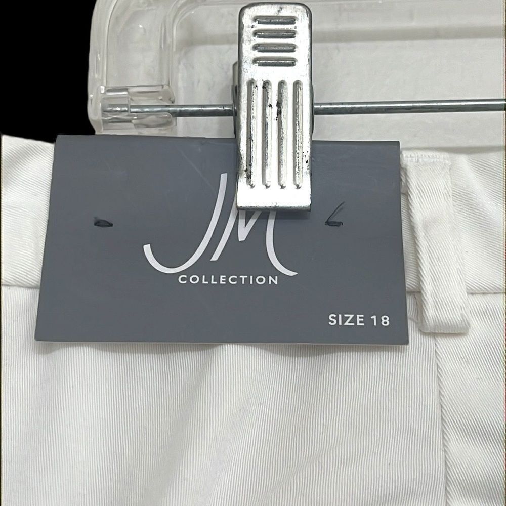 JM Collection White Capri Pants Size 18 NWT Rhinestone Details Pockets - Picture 9 of 11
